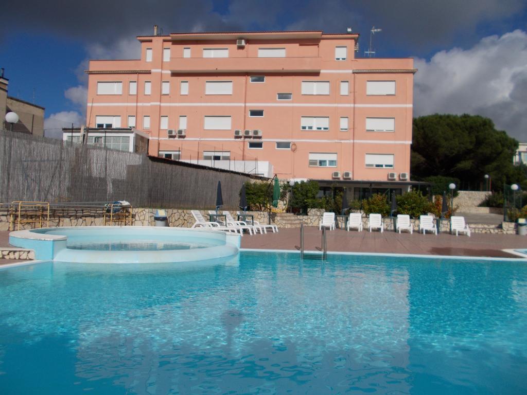 Hotel Maremonti Vico Del Gargano Extérieur photo